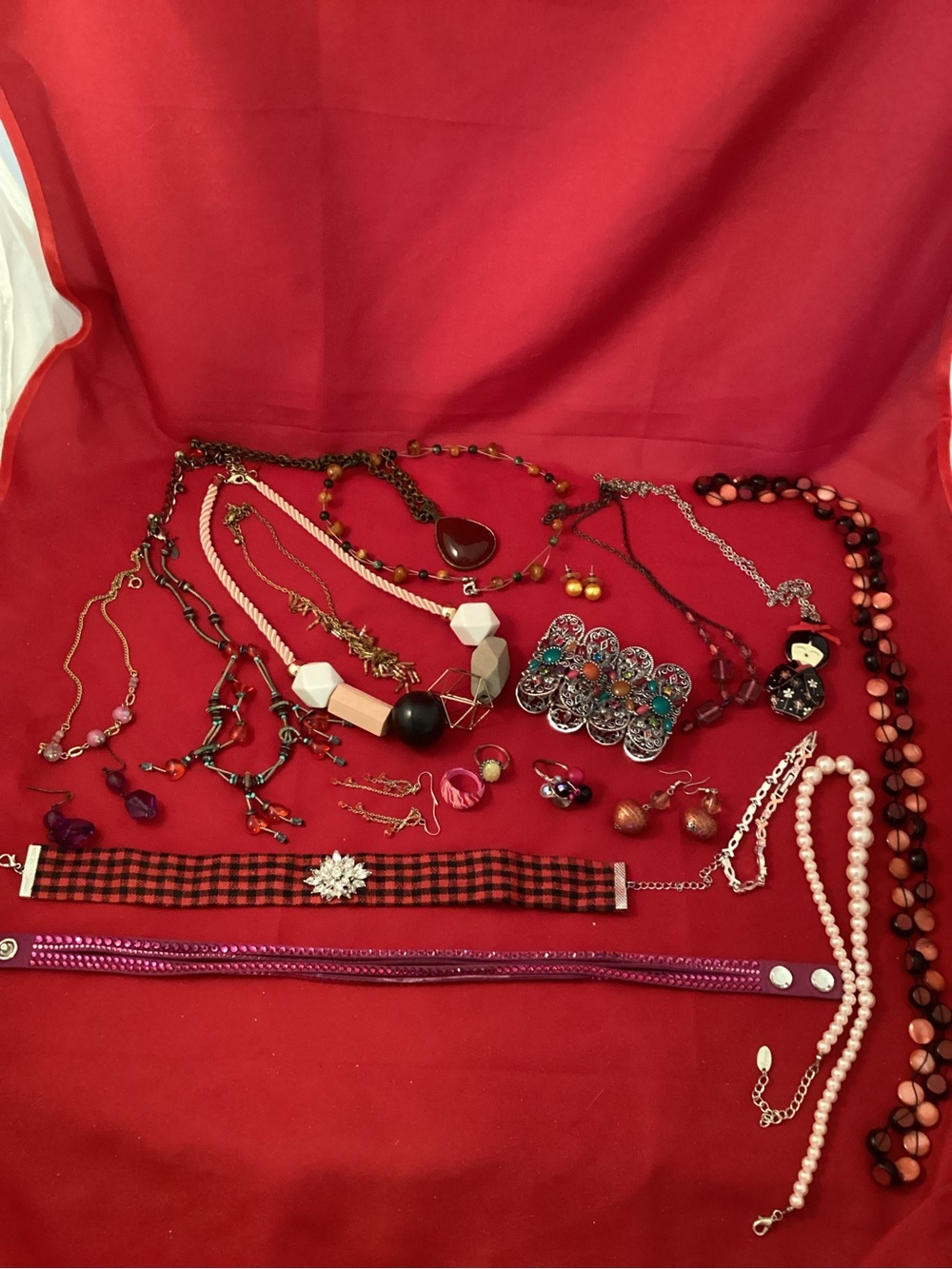 445 grams of Red and Pink costume jewelry